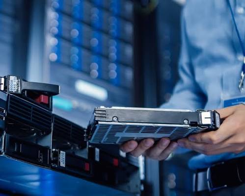خدمات دیتاسنتر و سرور وبوتیک